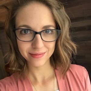 Meet your Posher, Victoria